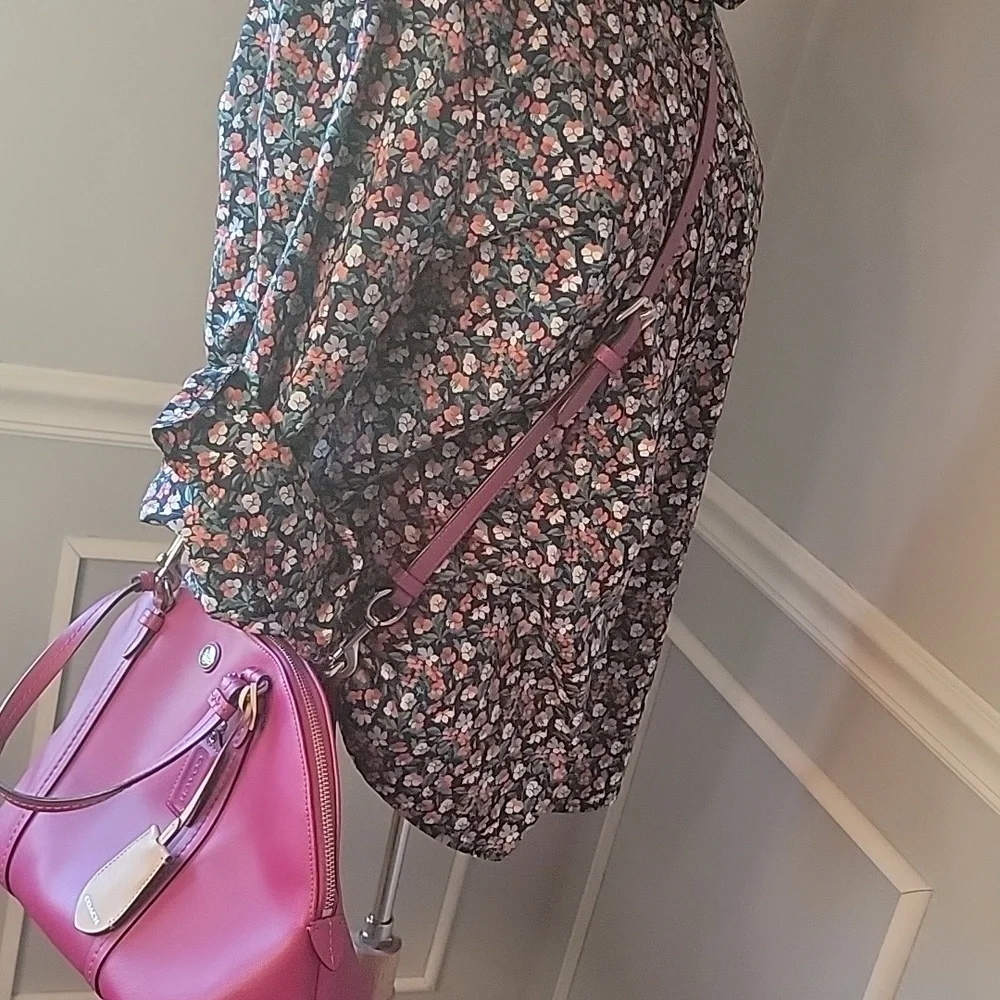 COACH Cora Peyton Pink Double Handle Zip Around Crossbody Satchel‎ Dome Bag